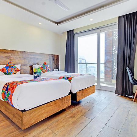 Fabhotel Soft Petals Ґурґаон Екстер'єр фото