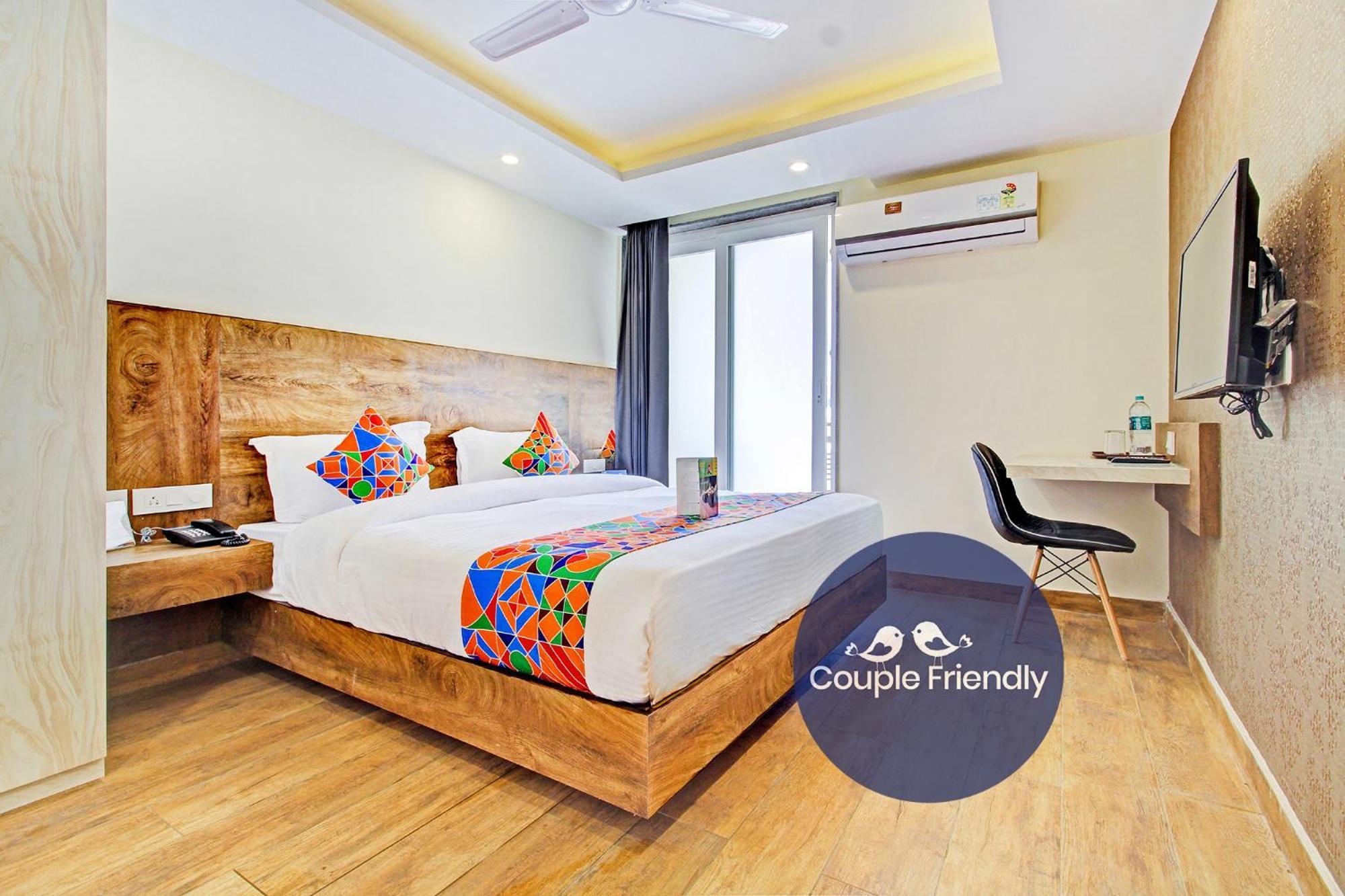 Fabhotel Soft Petals Ґурґаон Екстер'єр фото
